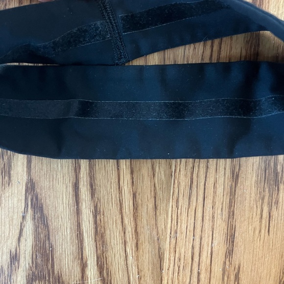 Lululemon Fly Away Tamer Headband - black one size - Picture 4 of 4